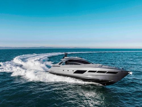 Luxusyacht Pershing 8X "Beyond"