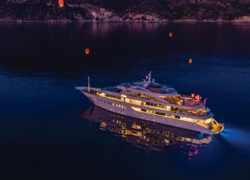 Luxusyacht MV Custom Line 52M „Anthea"