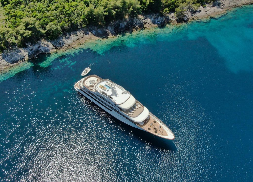 MV Custom Line 52M „Anthea" – Ansicht 2