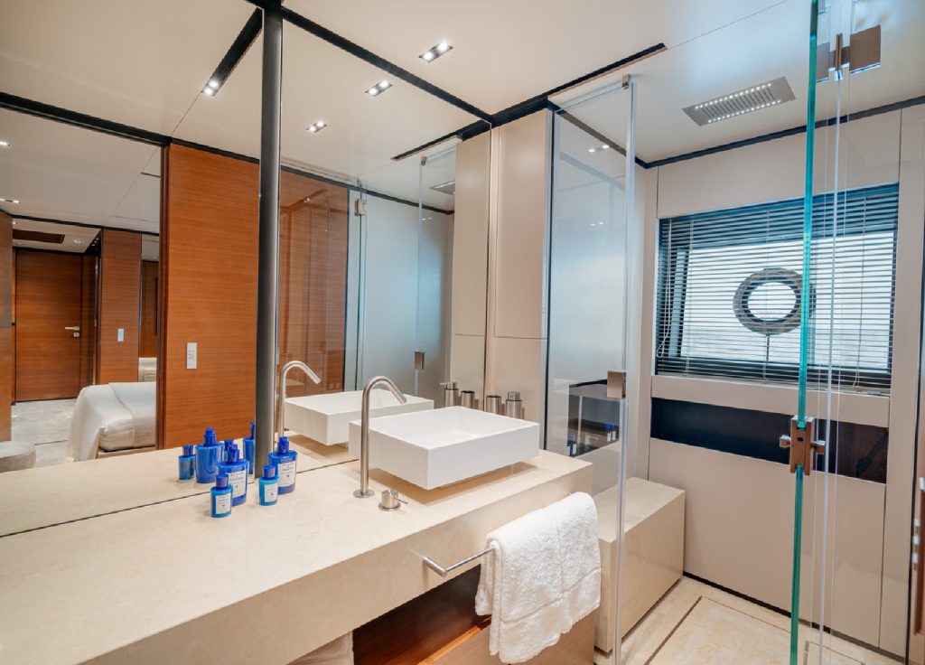 Custom Line Navetta 33 „Diana II" – Bad