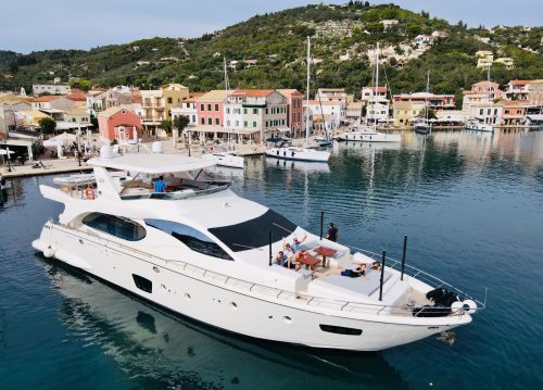 Luxusyacht Azimut 88 „La Fenice"