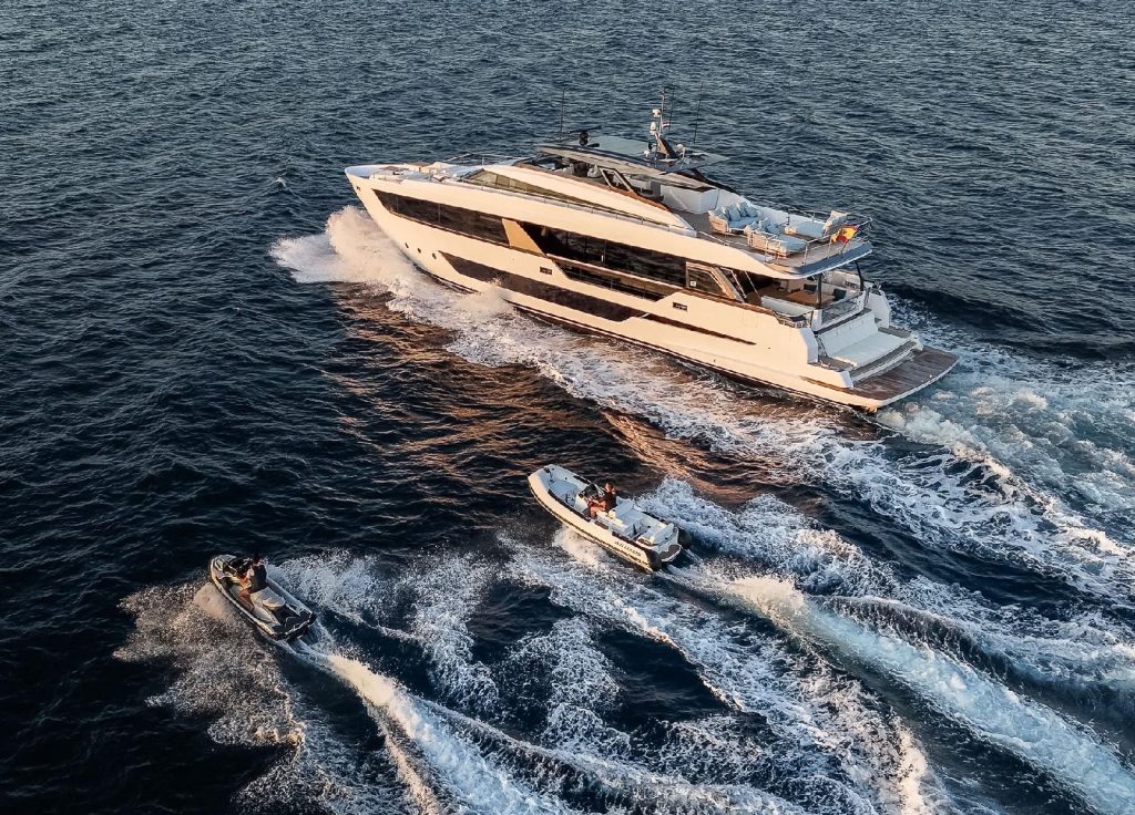 Ferretti 30m "Nailu+" – Ansicht 2