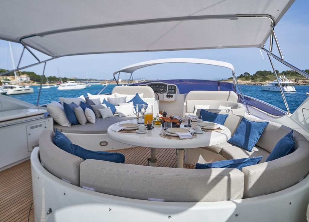 Astondoa 95 GLX "Kiawah II" – Lounge