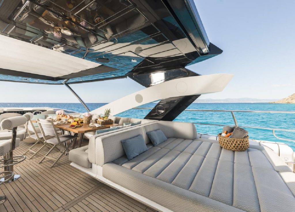 Sunseeker 86 "Sea Water II" – Sonnendeck