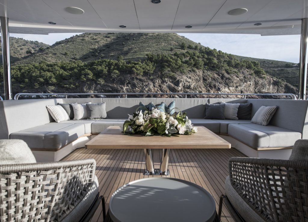Sunseeker 40m "Berco Voyager" – Lounge
