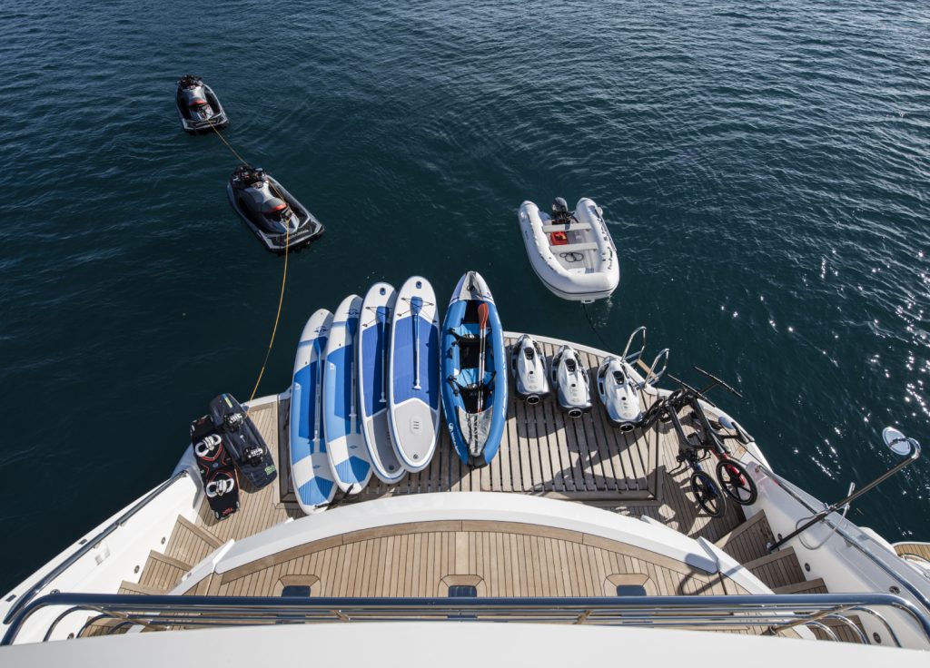 Sunseeker 40m "Berco Voyager" – Wasserspielzeug
