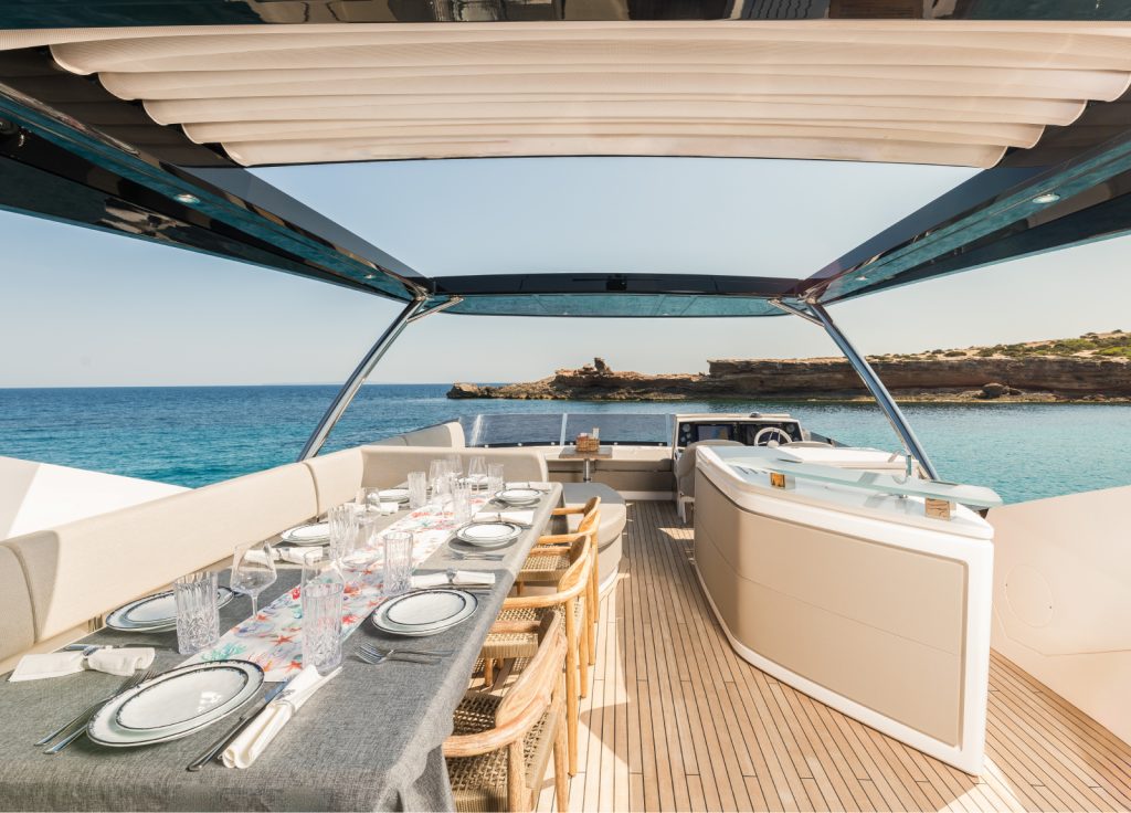 Sunseeker 76 "Saahsa" – Flybridge