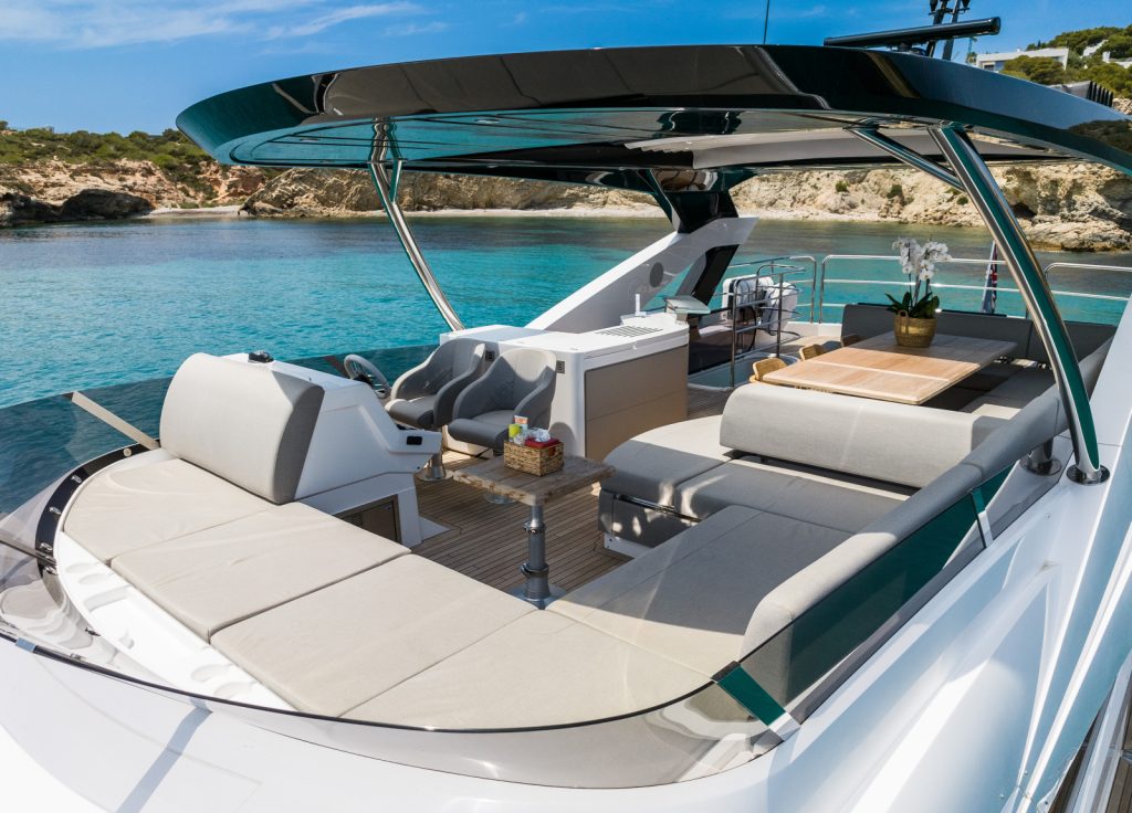 Sunseeker 76 "Saahsa" – Flybridge