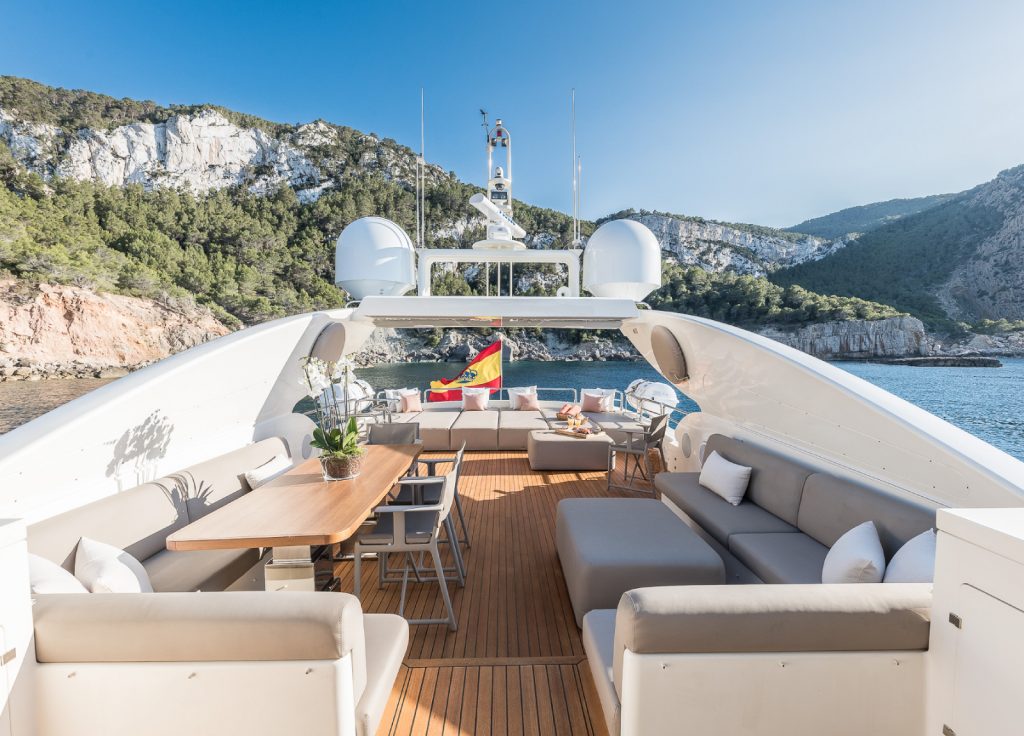 Astondoa 102 GLX "B4" – Flybridge