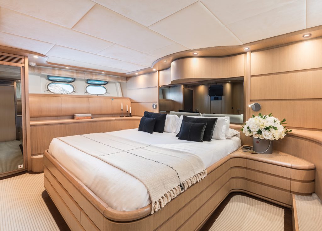 Astondoa 102 GLX "B4" – Ansicht 11
