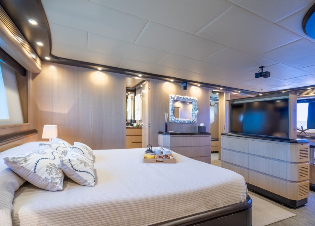 Astondoa 102 GLX "Dolce Vita IV" – Mastersuite