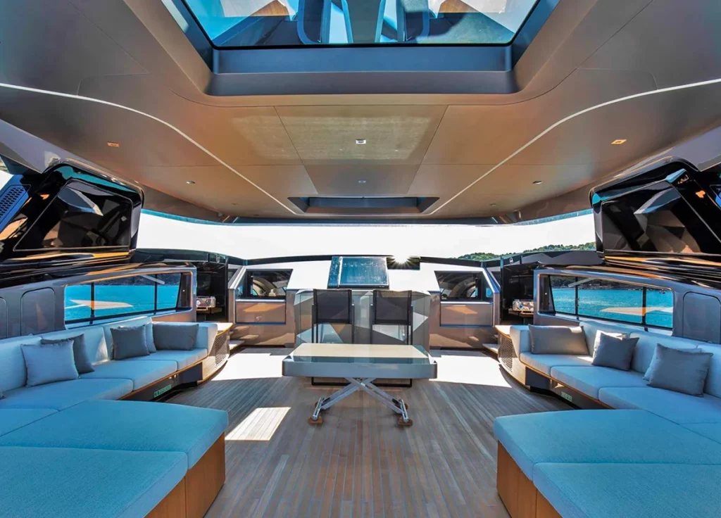 Baglietto 40m "Panam" – Flybridge