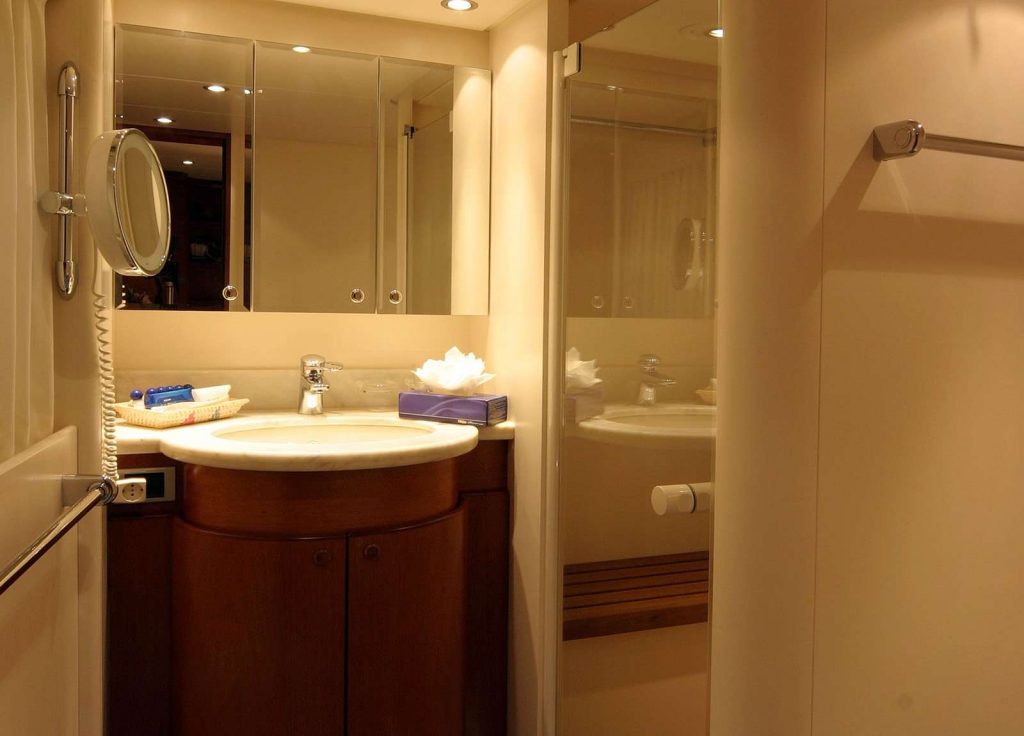 Heesen 35 "Alcor" – Bad