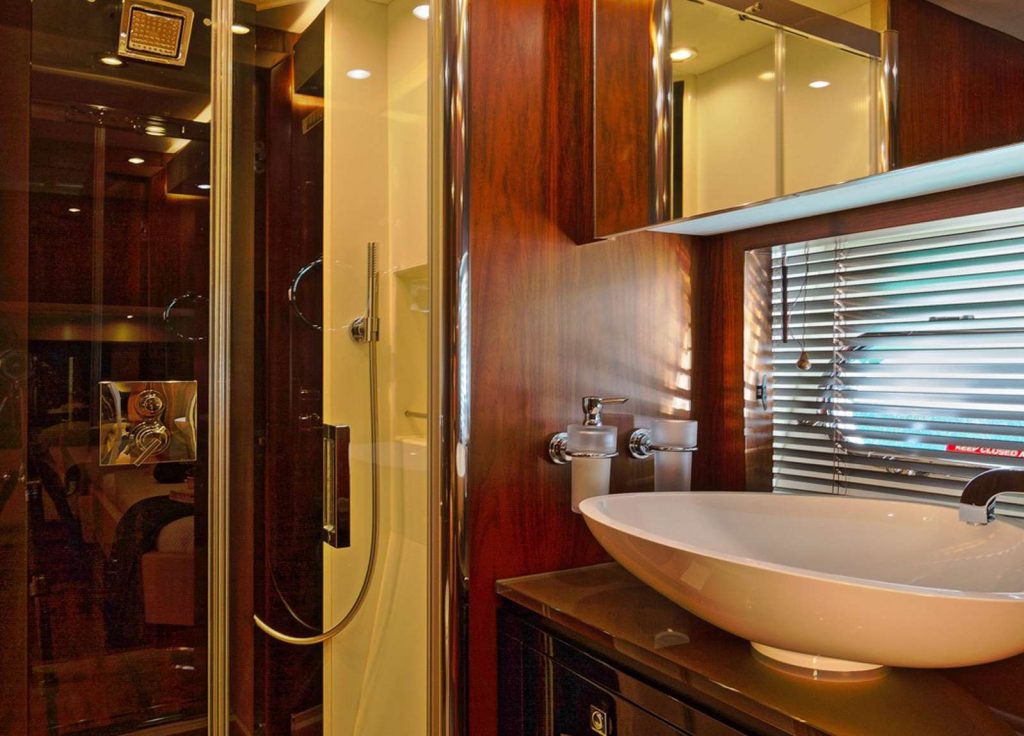 Sunseeker Predator 84 "Basad" – Bad