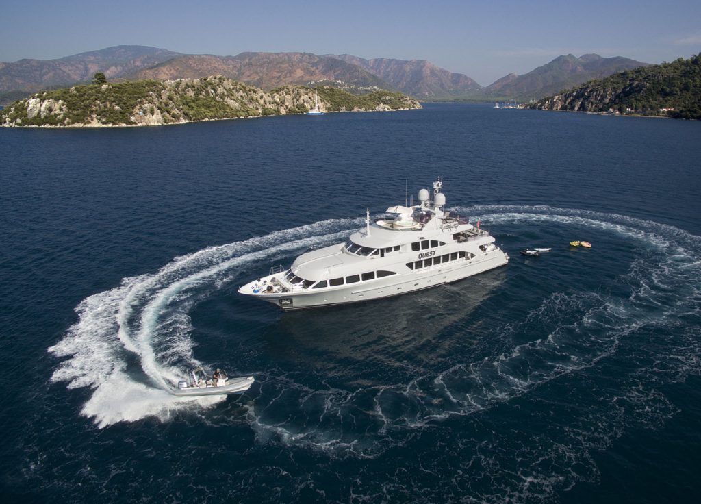Benetti Classic 120 "Quest R" – Luftaufnahme