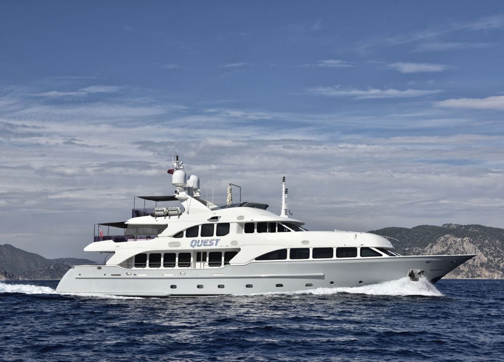 Benetti Classic 120 "Quest R" – Ansicht 2