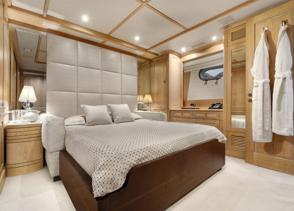 Benetti Classic 120 "Quest R" – VIP-Kabine