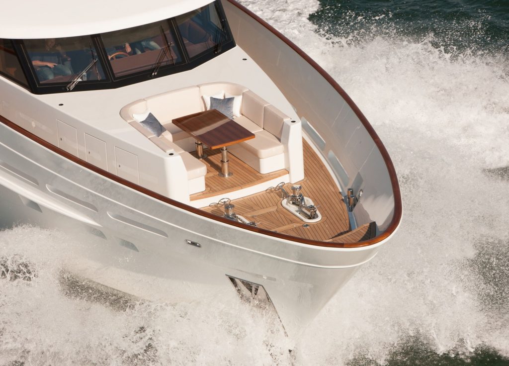 Mulder 28,6m “Firefly” – Bow
