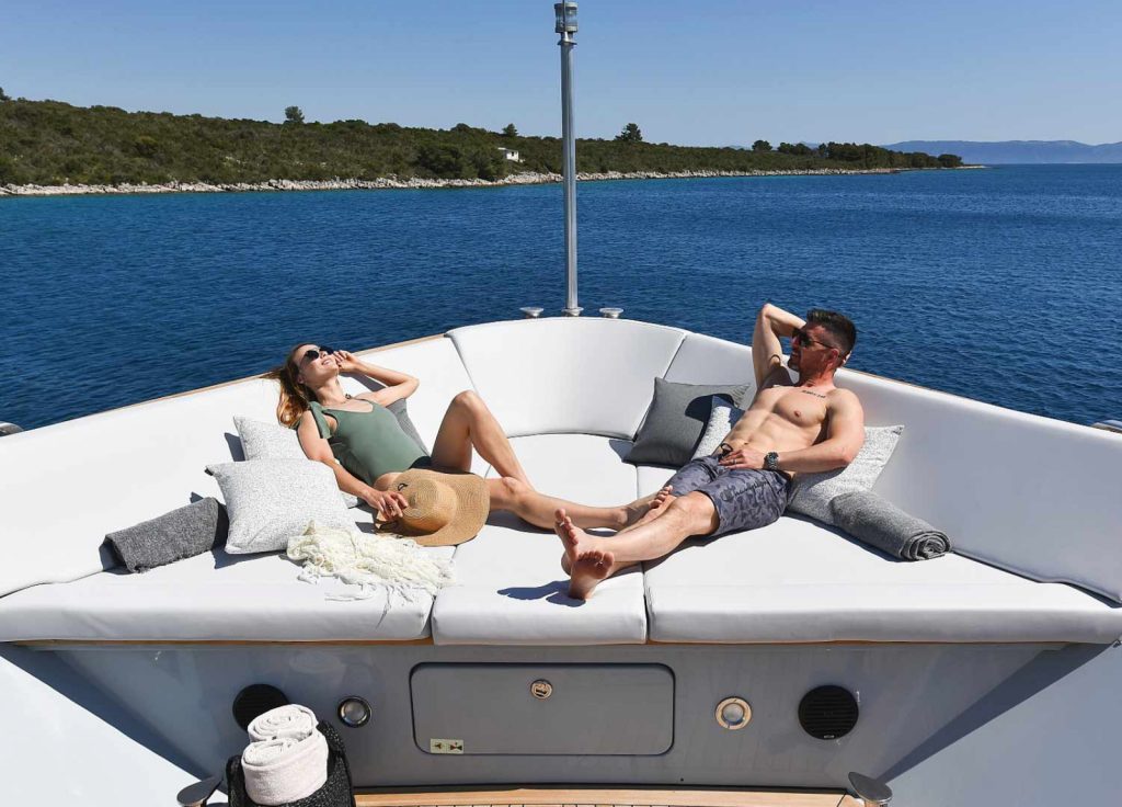 Admiral 35 "Anavi" – Bug
