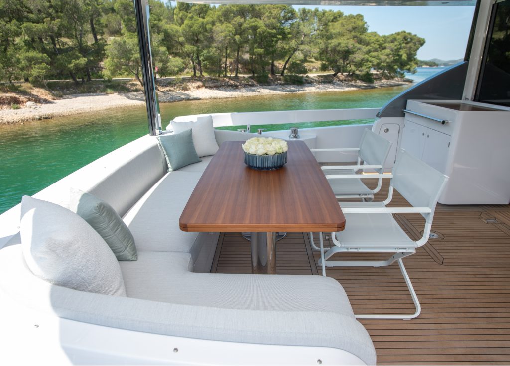 Azimut 78 Fly "Prewi" – Flybridge
