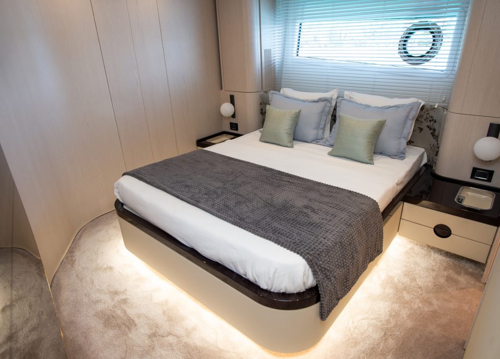 Azimut 78 Fly "Prewi" – Flybridge