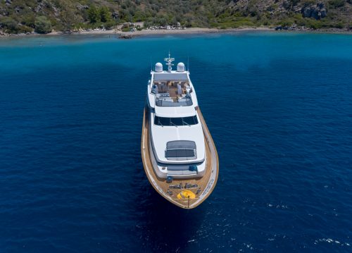 Cantieri di Pisa Akhir 100 "Shooting Star" – Bug