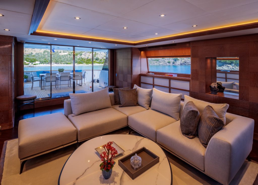 Cantieri di Pisa Akhir 100 "Shooting Star" – Lounge