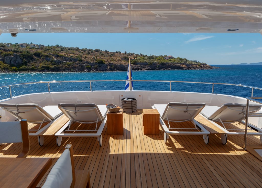 Cantieri di Pisa Akhir 100 "Shooting Star" – Flybridge