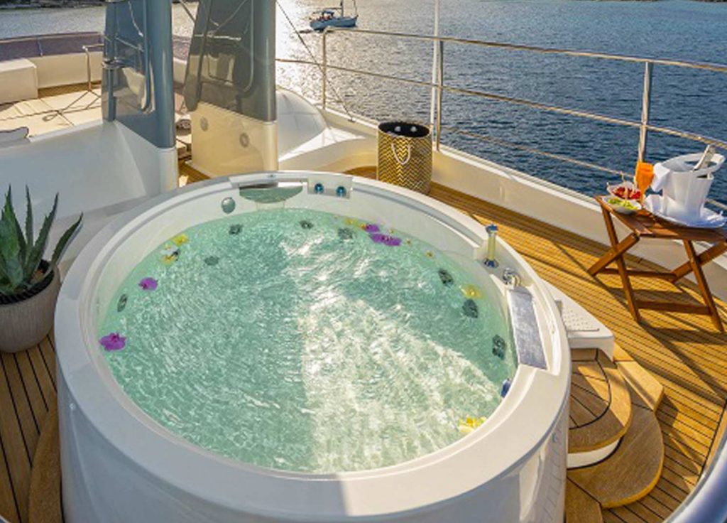 Ferretti Navetta 33 "Seventh Sense" – Ansicht 9