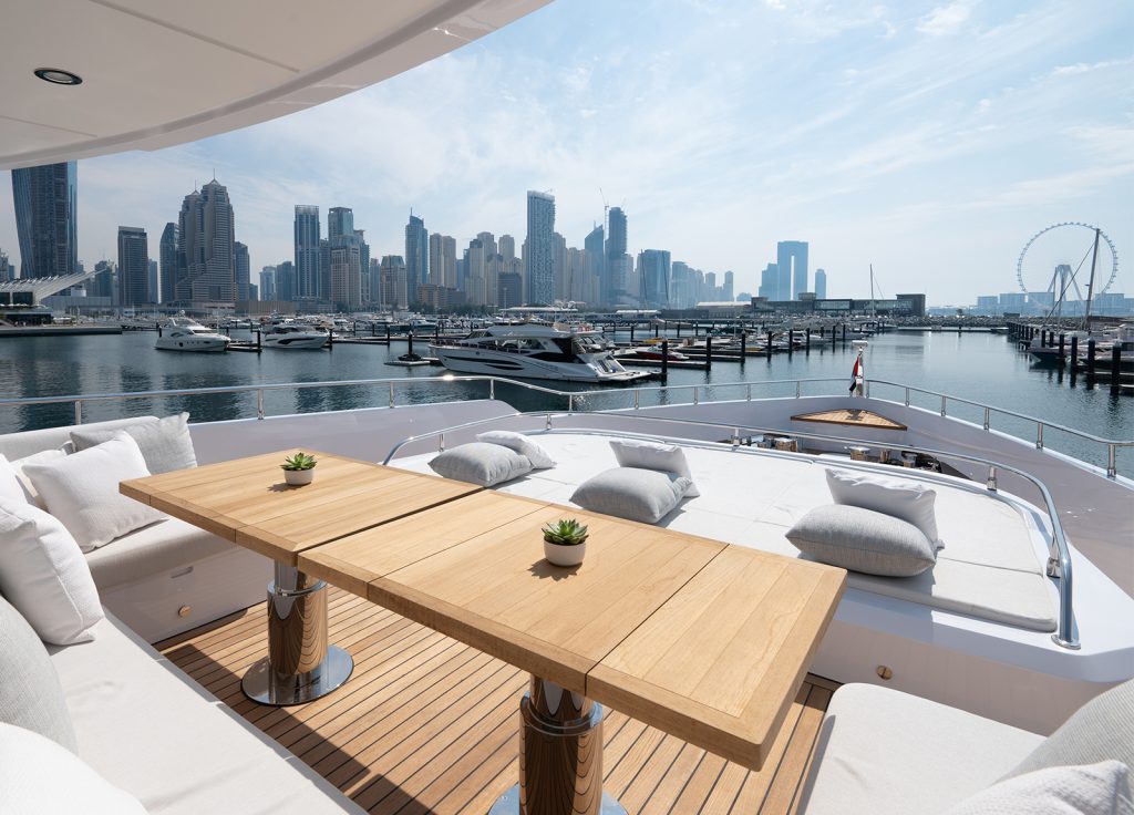 Majesty 120 "Olivia" – Lounge