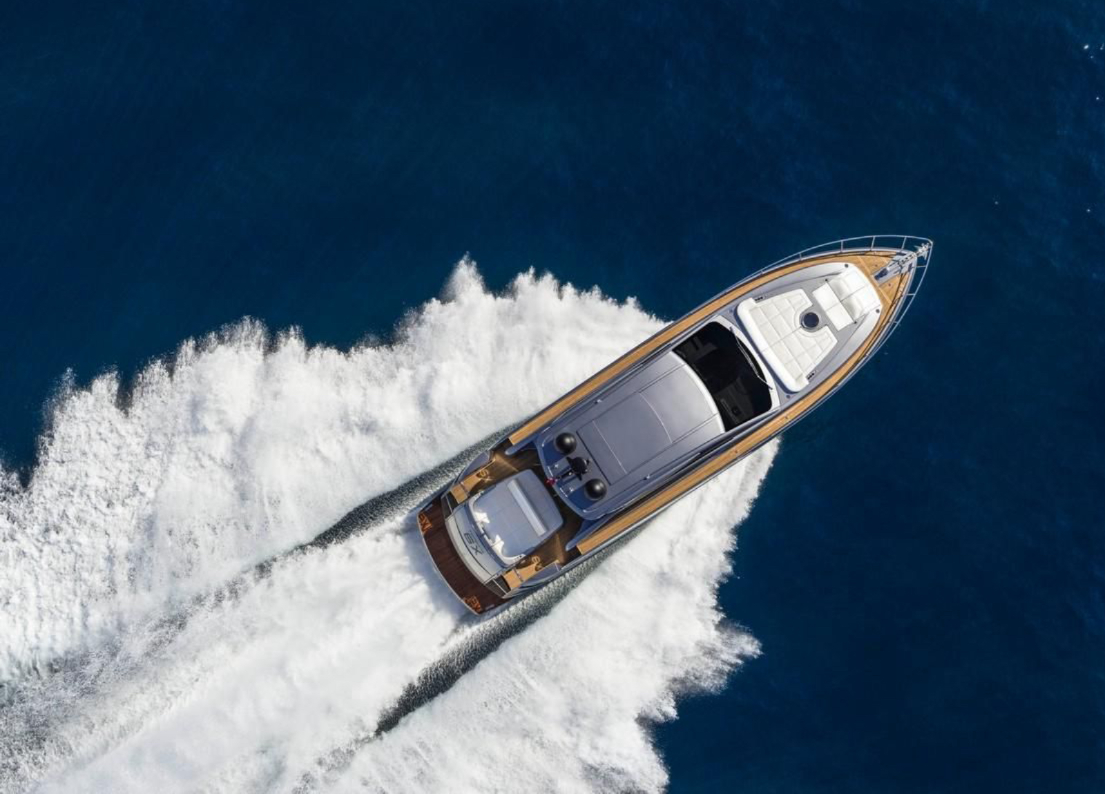 Luxusyacht Pershing 6X "Saints"