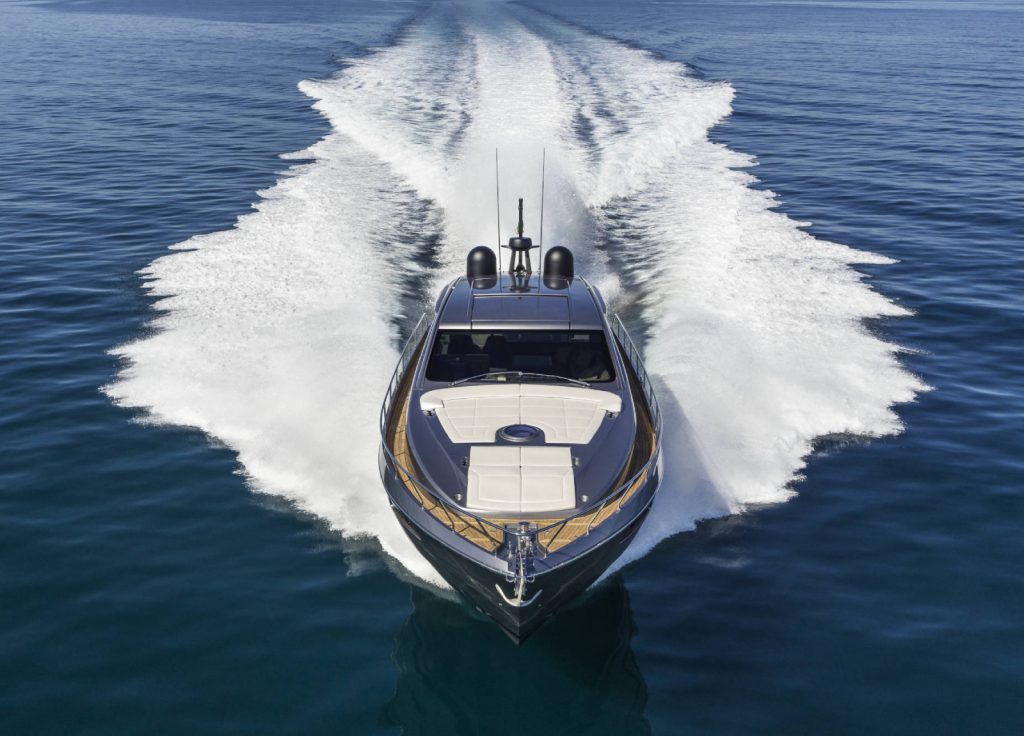 Pershing 6X "Saints" – Ansicht 3