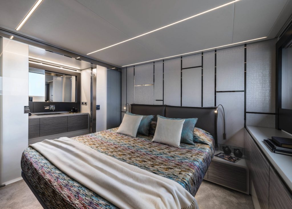 Pershing 6X "Saints" – Mastersuite