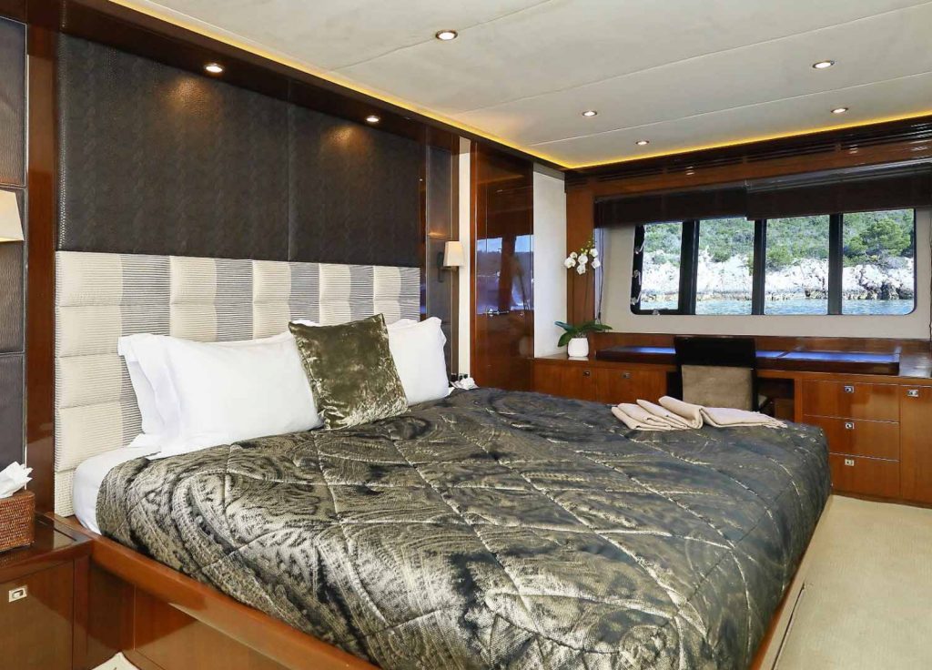Princess V85 "Agave" – Mastersuite