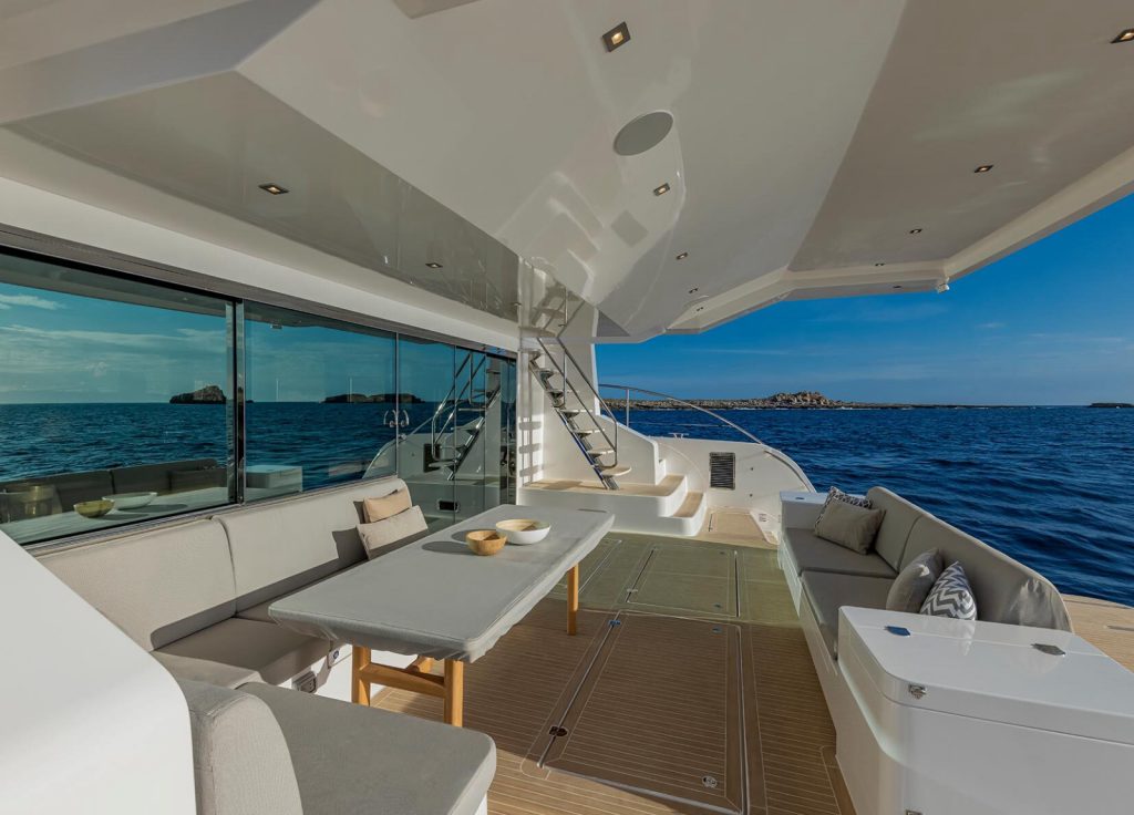 Silent Yachts "Silent Dream" – Lounge