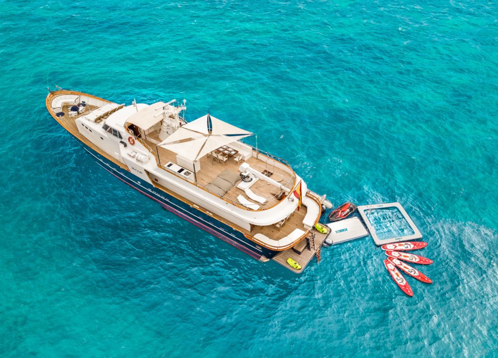 CRN Ancona 34m "Spirit of MK" – Ansicht 4