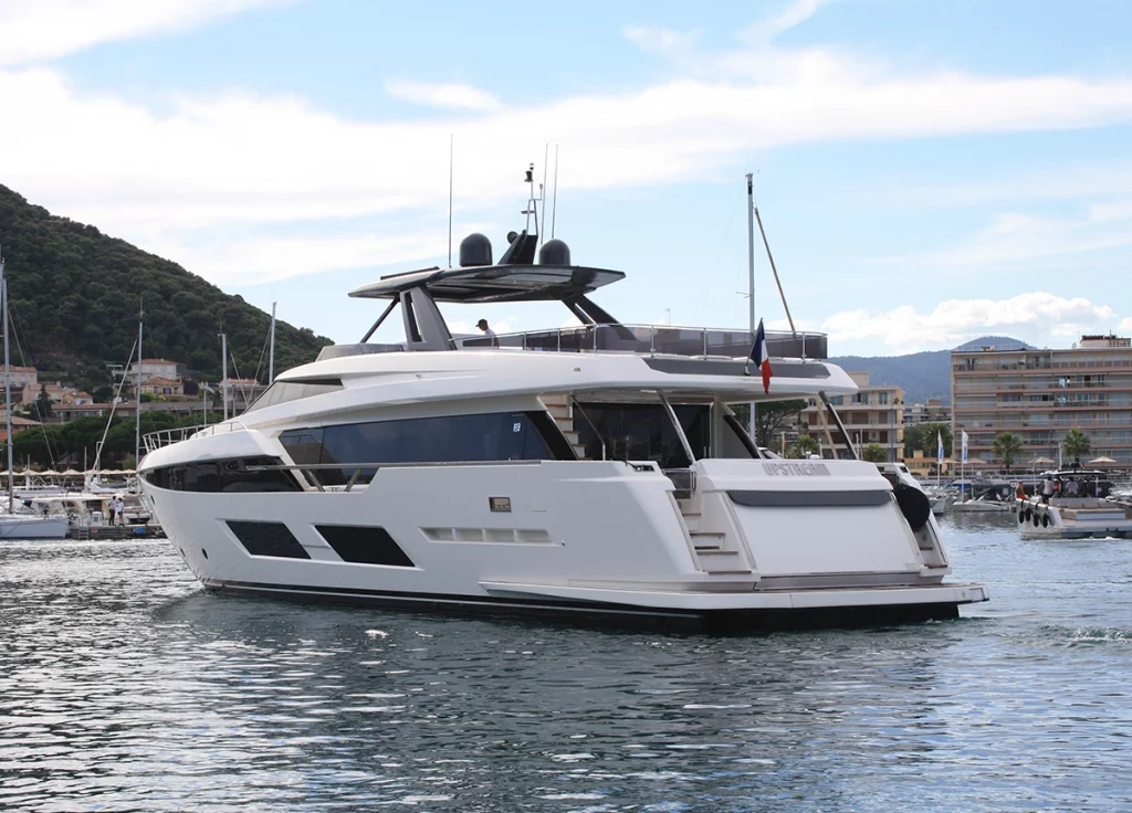 Ferretti 920 "Nineteen 42" – Ansicht 2
