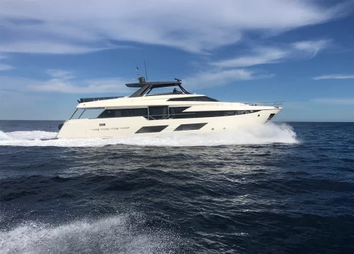 Luxusyacht Ferretti 920 "Nineteen 42"