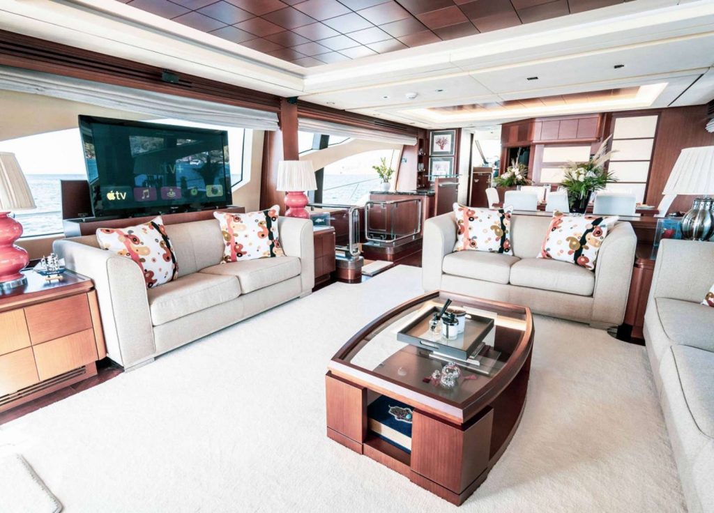 Azimut 29,9M "KOUKLES" – Lounge