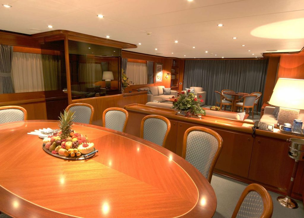 Heesen 35 "Alcor" – Lounge