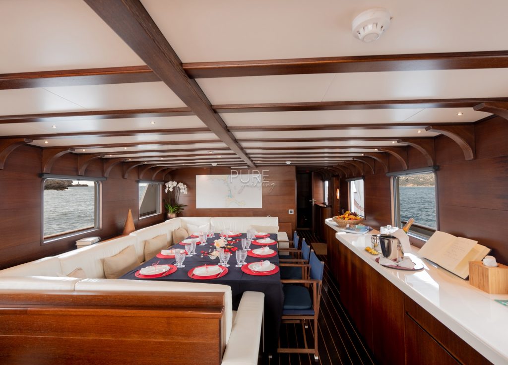 Navetta 31 "Semaya" – Lounge