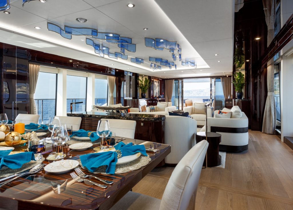 Sunseeker 131 "No.9" – Lounge