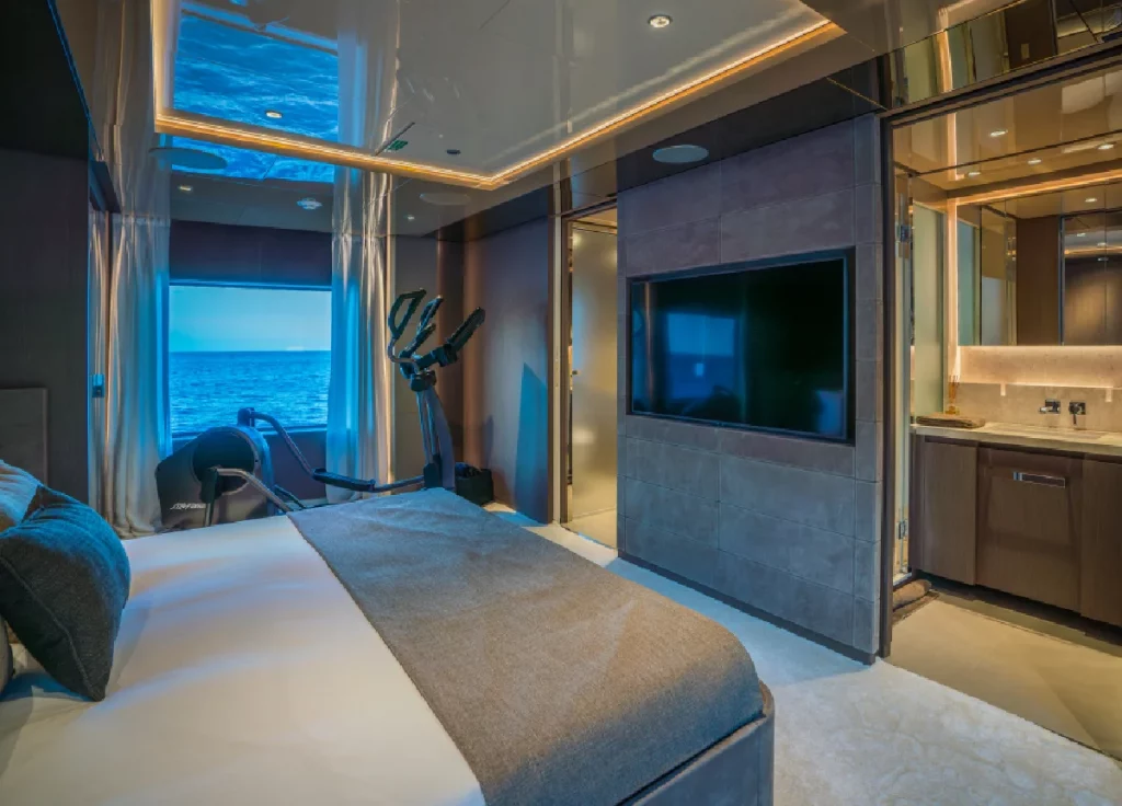 Custom Line 33m "Alvium" – Mastersuite