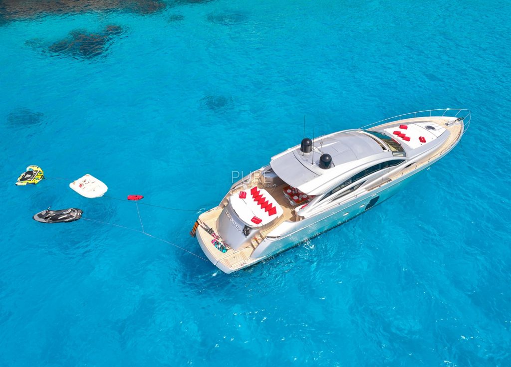 Pershing 72 "Legendary" – View 2