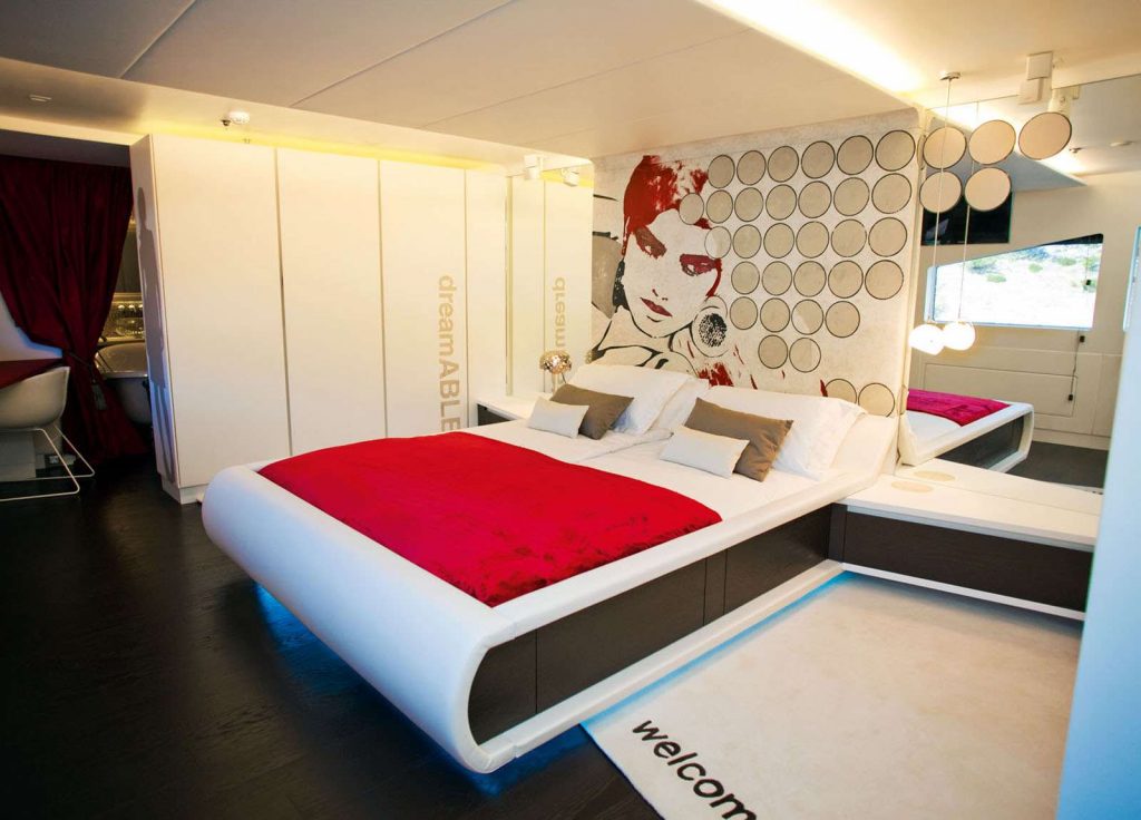 Zepter Yacht 50m "Joy Me" – Mastersuite