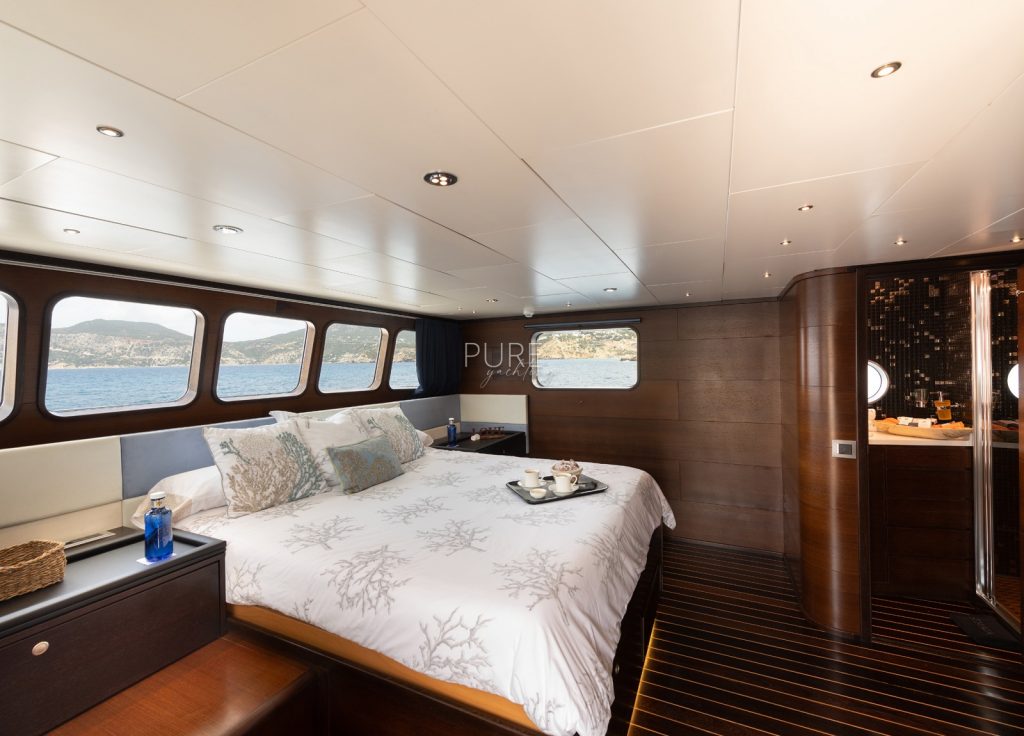 Navetta 31 "Semaya" – Mastersuite
