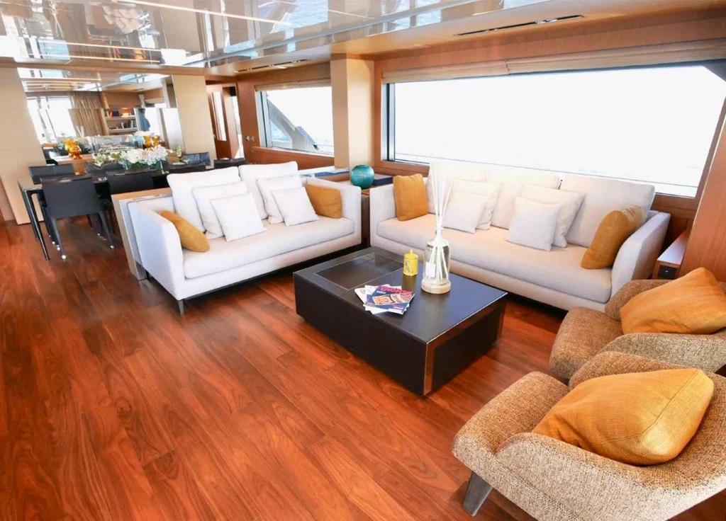 Riva Corsaro 100 "Basilic" – Salon