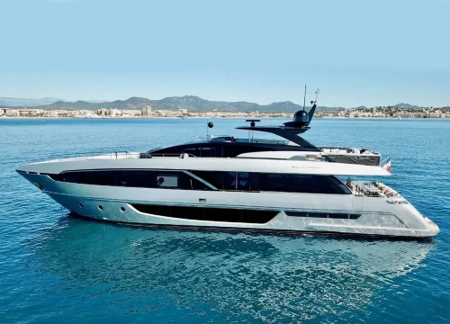 Luxusyacht Riva Corsaro 100 "Basilic"