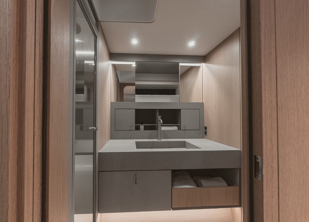 Yacht Y8 Fixed Keel "Nadamas" – Bad