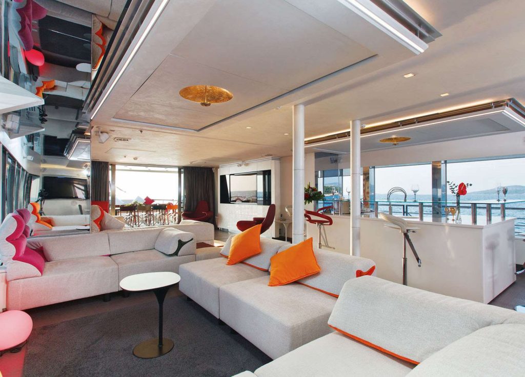 Zepter Yacht 50m "Joy Me" – Salon